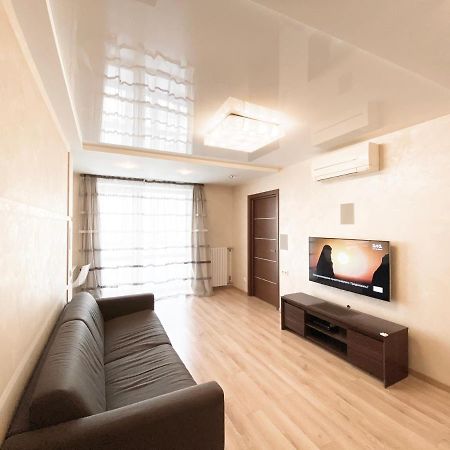 2-Bedroom Apartment Most City Area, Ekaterynoslav Square 드네프로페트로프스크 외부 사진
