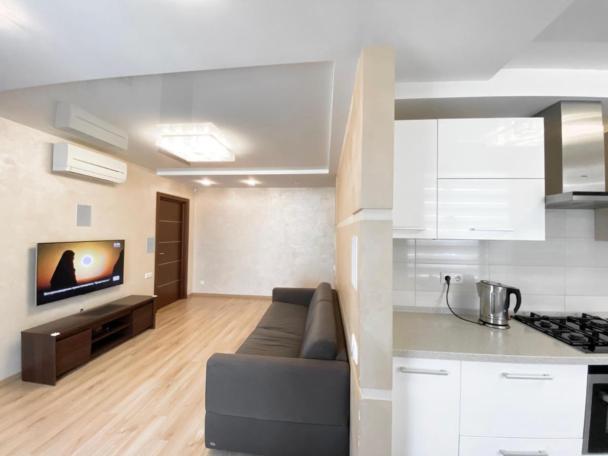2-Bedroom Apartment Most City Area, Ekaterynoslav Square 드네프로페트로프스크 외부 사진