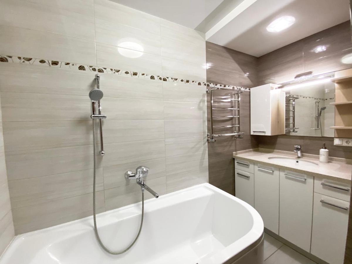2-Bedroom Apartment Most City Area, Ekaterynoslav Square 드네프로페트로프스크 외부 사진