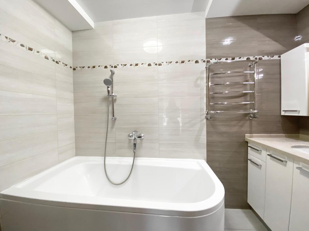 2-Bedroom Apartment Most City Area, Ekaterynoslav Square 드네프로페트로프스크 외부 사진