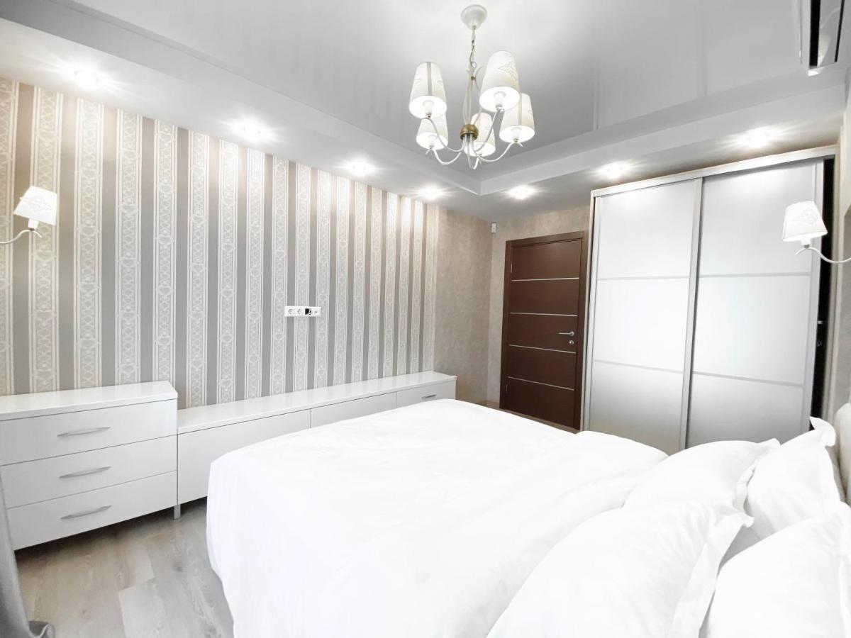 2-Bedroom Apartment Most City Area, Ekaterynoslav Square 드네프로페트로프스크 외부 사진