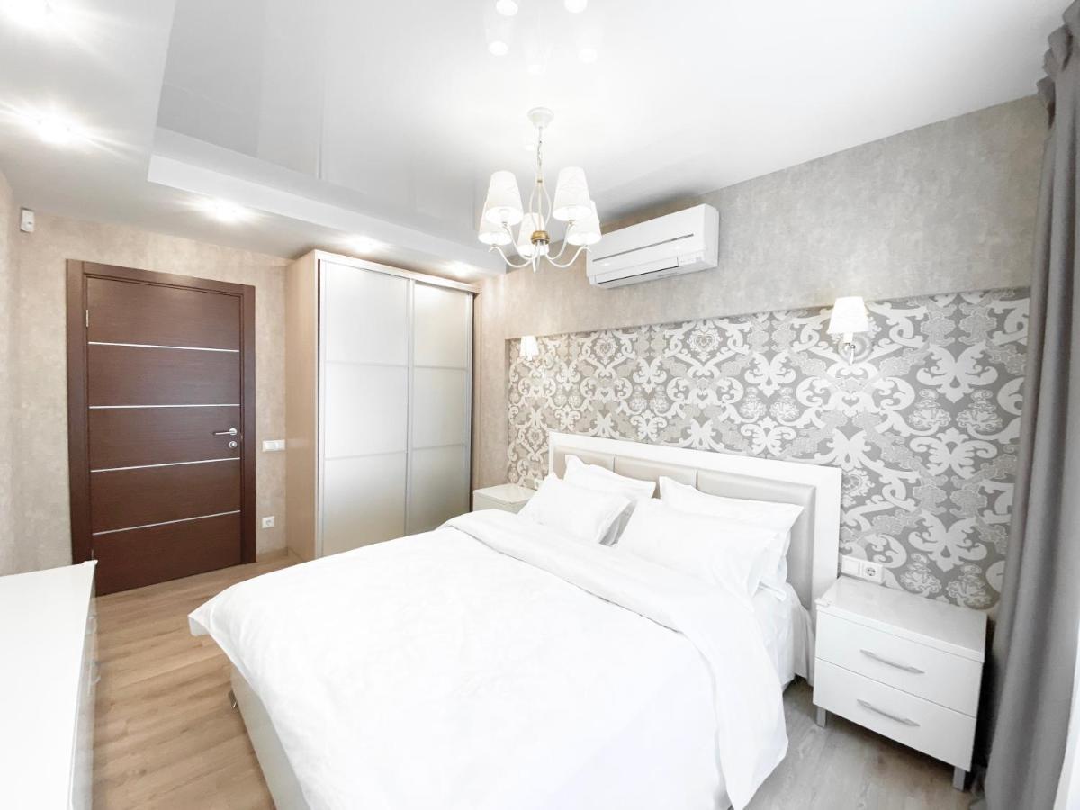 2-Bedroom Apartment Most City Area, Ekaterynoslav Square 드네프로페트로프스크 외부 사진