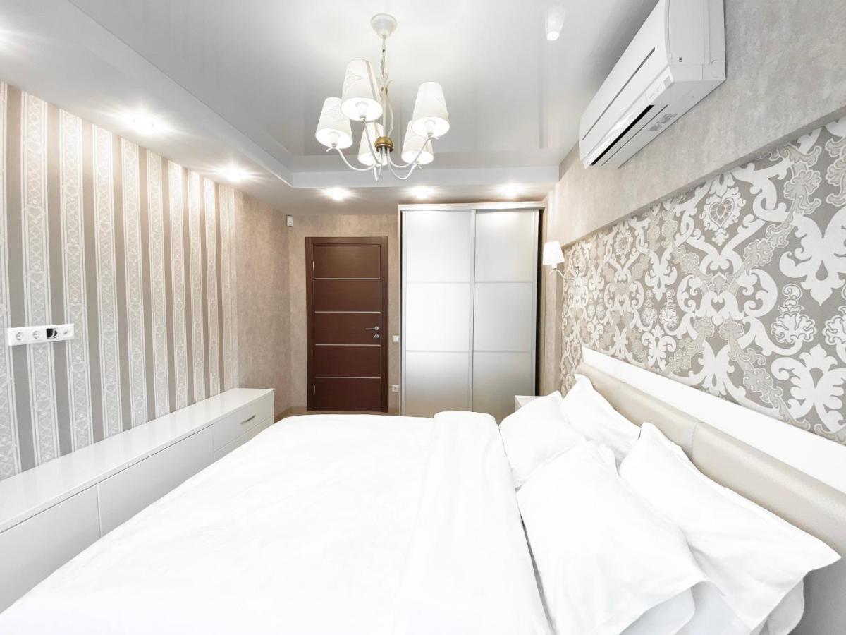 2-Bedroom Apartment Most City Area, Ekaterynoslav Square 드네프로페트로프스크 외부 사진
